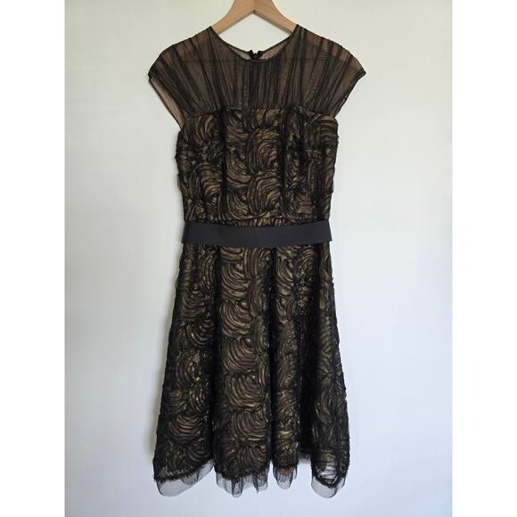 Tadashi Shoji Black Gold Lace Cocktail Dress Sz 8 Elegant Party - Picture 1 of 3